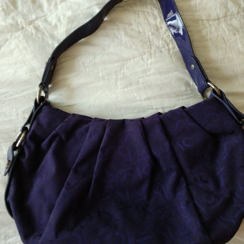 SALE Vera Wang like New hobo bag, purple